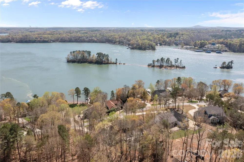 184 High Lake Drive Statesville, NC 28677