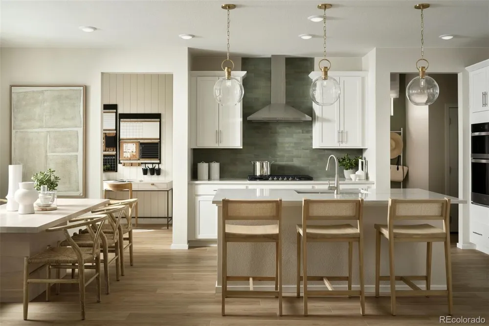 7821 S Clubview Street Aurora, CO 80016
