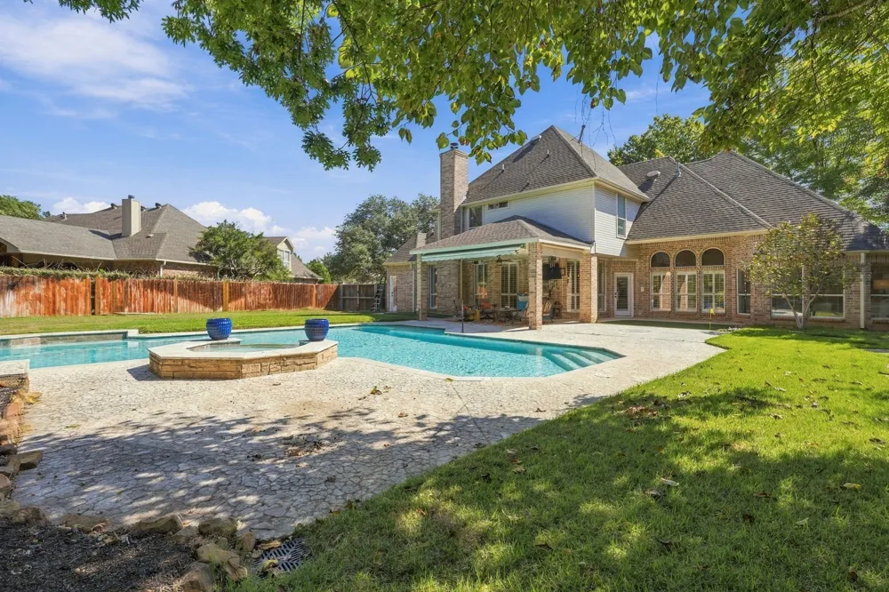 402 Southridge Lakes Parkway Southlake, TX 76092