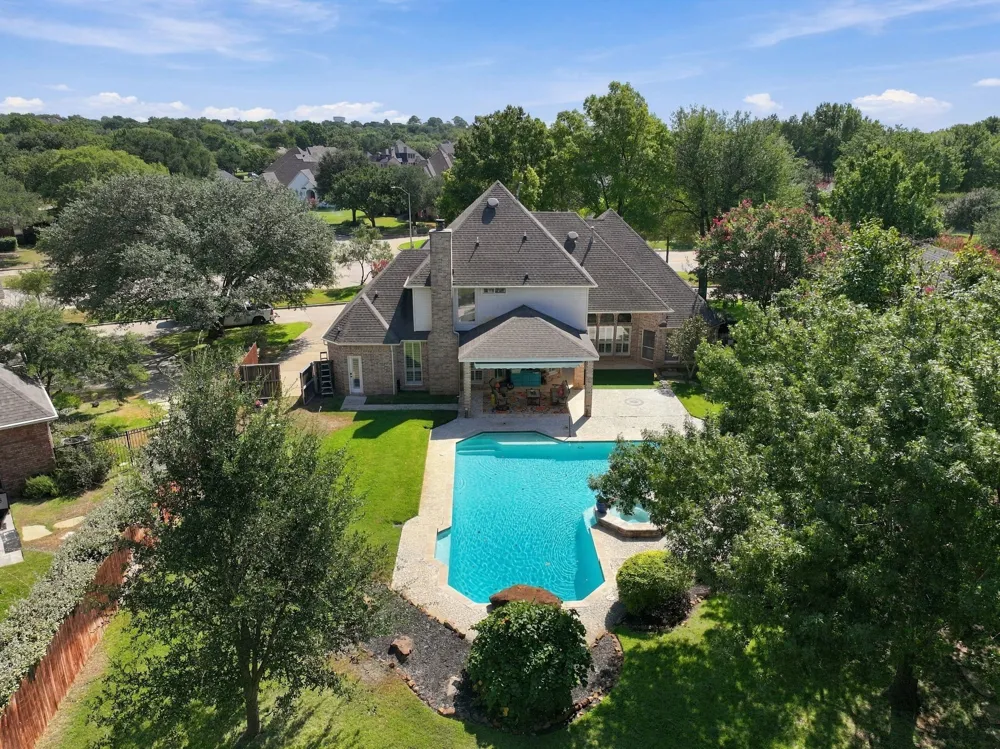 402 Southridge Lakes Parkway Southlake, TX 76092