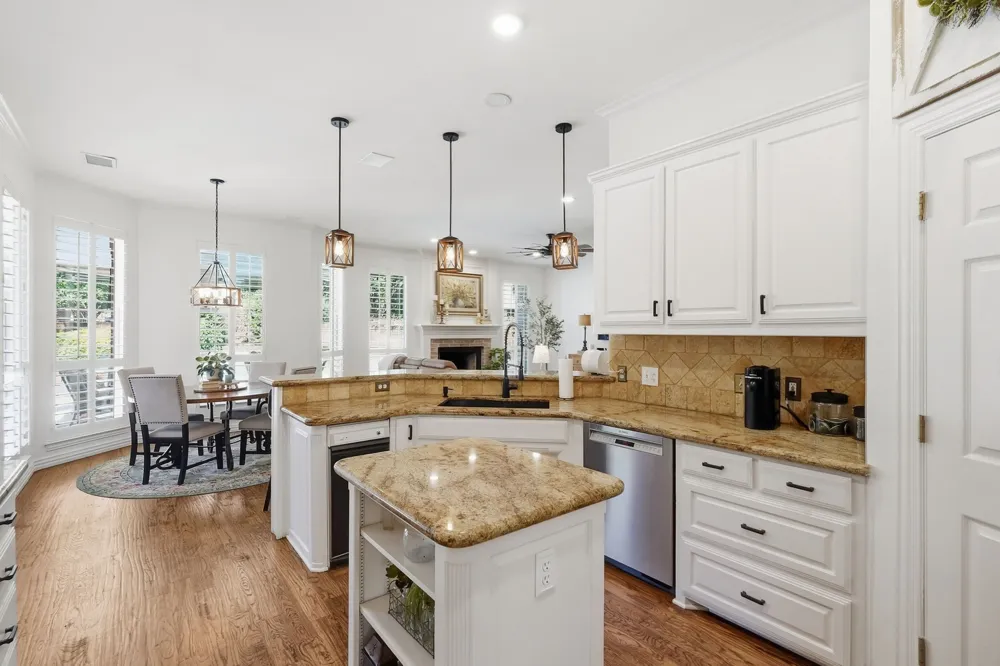 402 Southridge Lakes Parkway Southlake, TX 76092