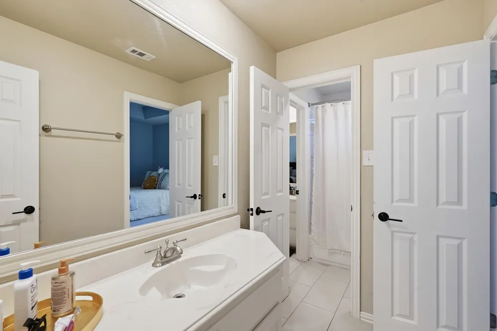 402 Southridge Lakes Parkway Southlake, TX 76092
