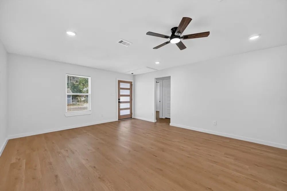 3504 Strong Avenue Fort Worth, TX 76105