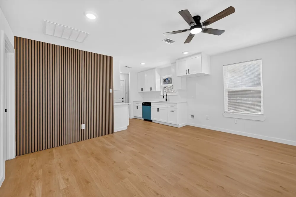 3504 Strong Avenue Fort Worth, TX 76105