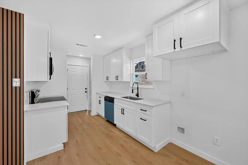 3504 Strong Avenue Fort Worth, TX 76105