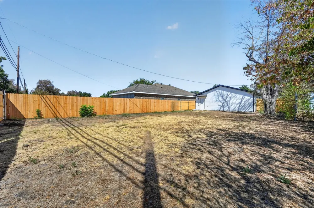 3504 Strong Avenue Fort Worth, TX 76105