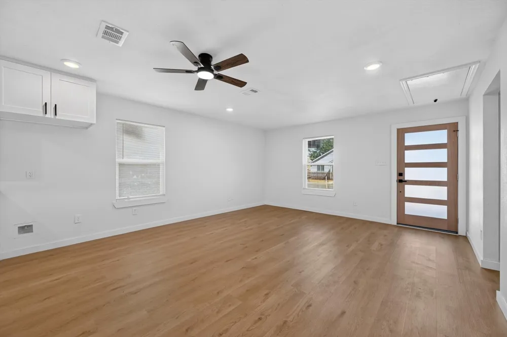 3504 Strong Avenue Fort Worth, TX 76105