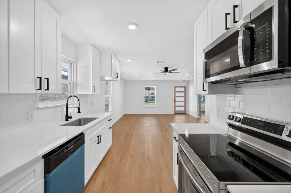 3504 Strong Avenue Fort Worth, TX 76105