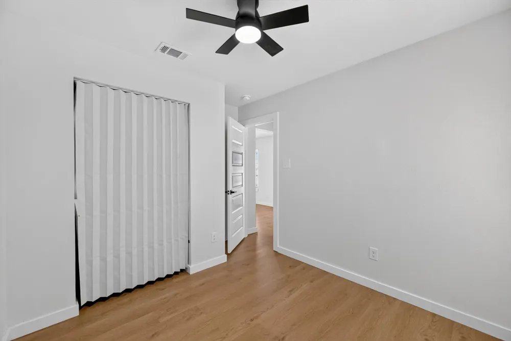 3504 Strong Avenue Fort Worth, TX 76105