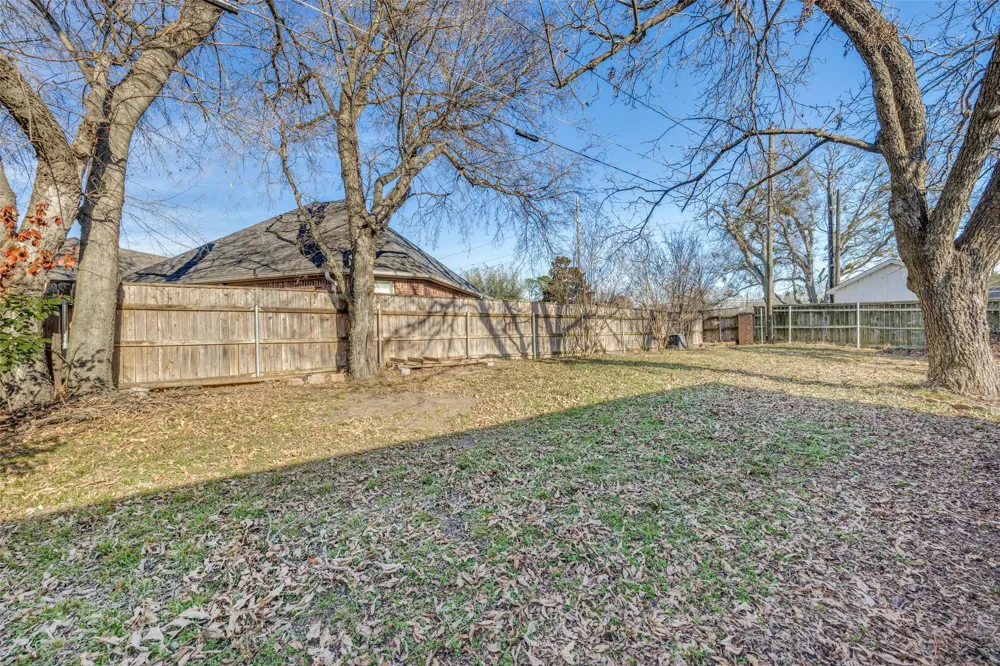 1405 Lakewood Drive Sherman, TX 75092