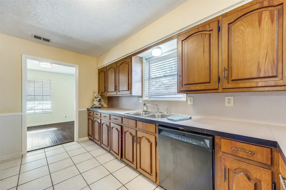 1405 Lakewood Drive Sherman, TX 75092