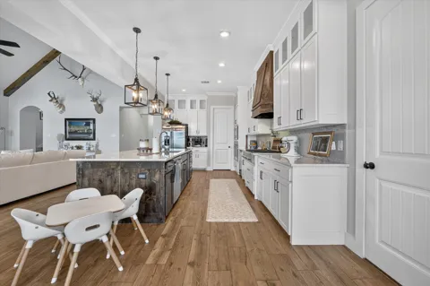 1213 Crown Valley Drive