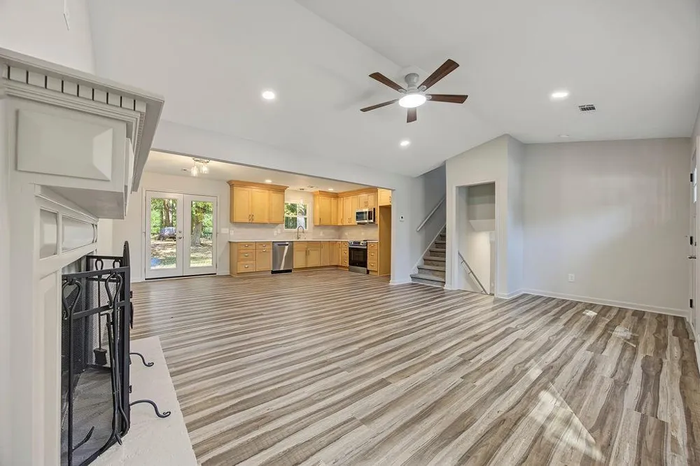 2690 Pine Log Way Buford, GA 30519