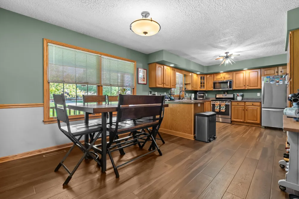 48884 Hickory Lane Mattawan, MI 49071