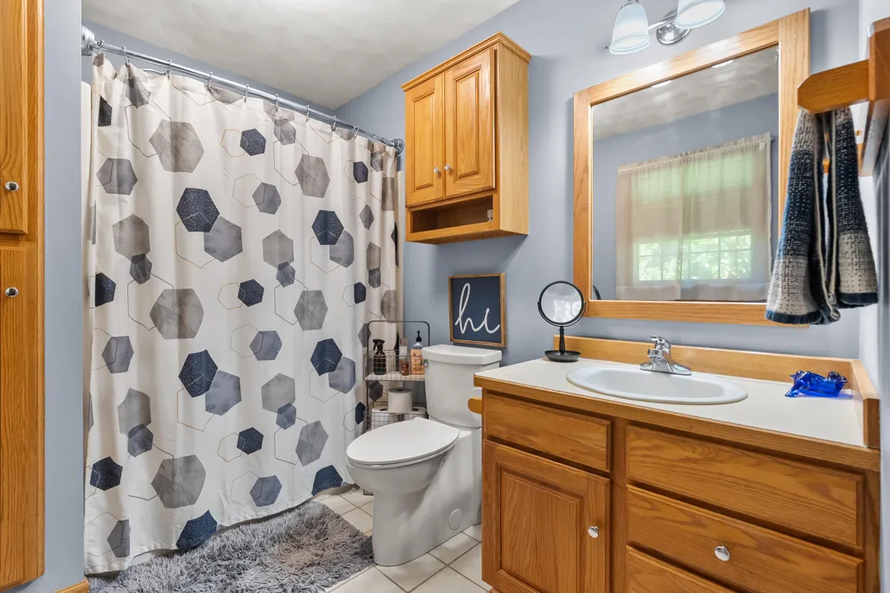 48884 Hickory Lane Mattawan, MI 49071