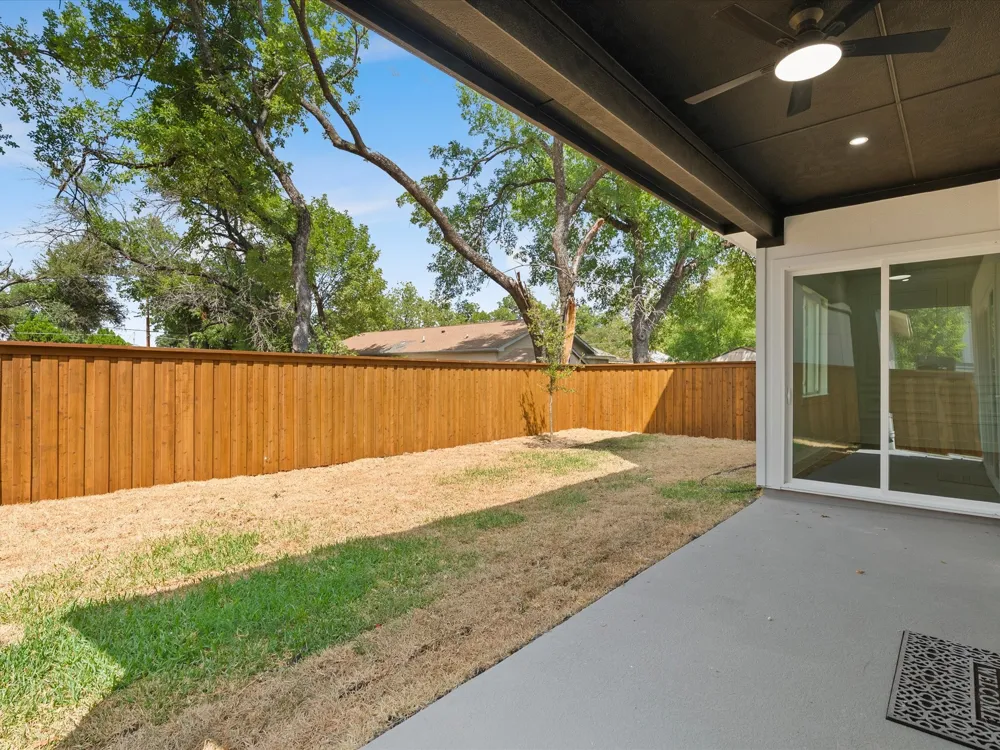 1711 Kraft Street Dallas, TX 75212