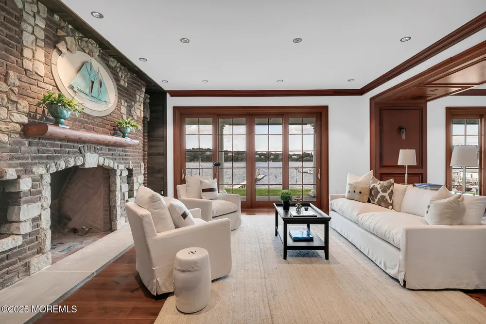 1 Second Street Rumson, NJ 07760