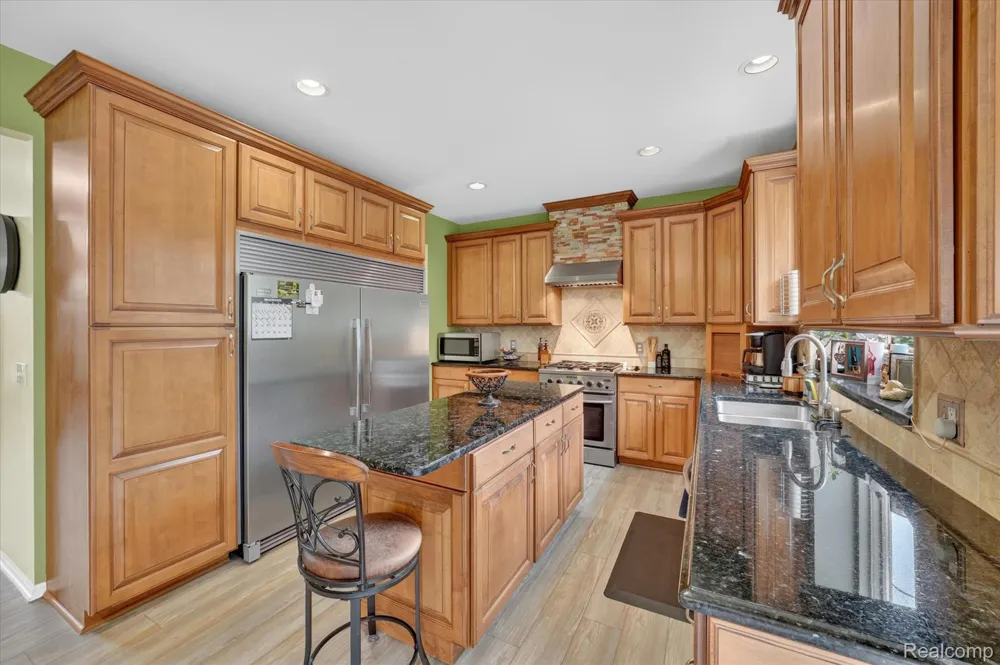 50414 Greycoat Lane Macomb Township, MI 48044