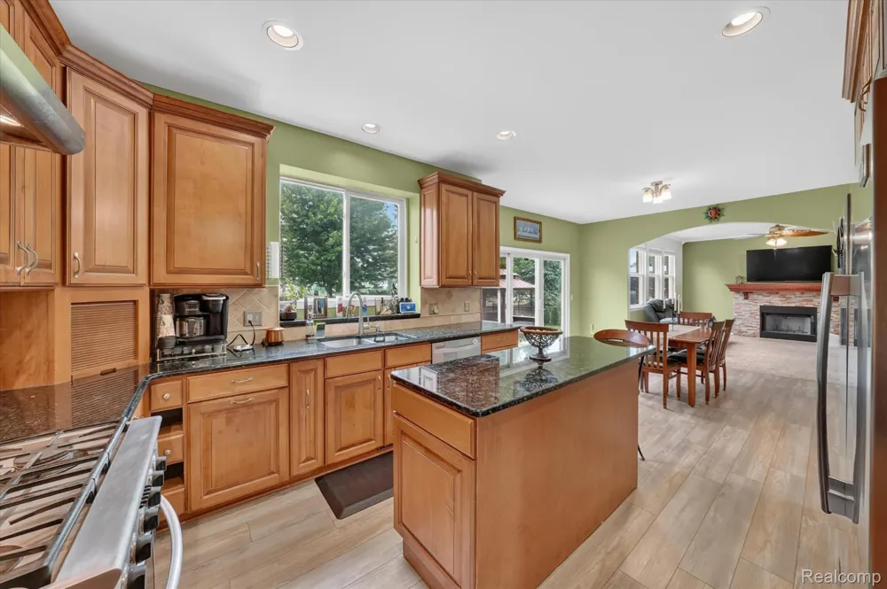 50414 Greycoat Lane Macomb Township, MI 48044