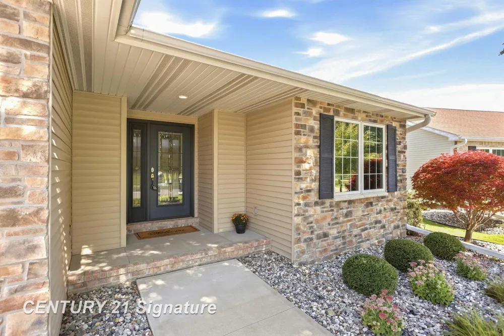 3014 Mackinaw Meadows Drive Saginaw Charter Township, MI 48603