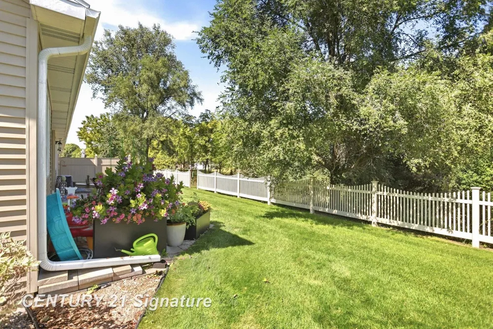 3014 Mackinaw Meadows Drive Saginaw Charter Township, MI 48603
