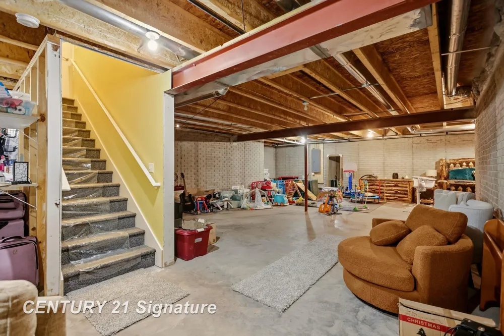 3014 Mackinaw Meadows Drive Saginaw Charter Township, MI 48603