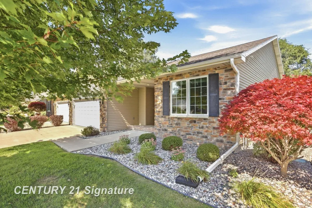 3014 Mackinaw Meadows Drive Saginaw Charter Township, MI 48603