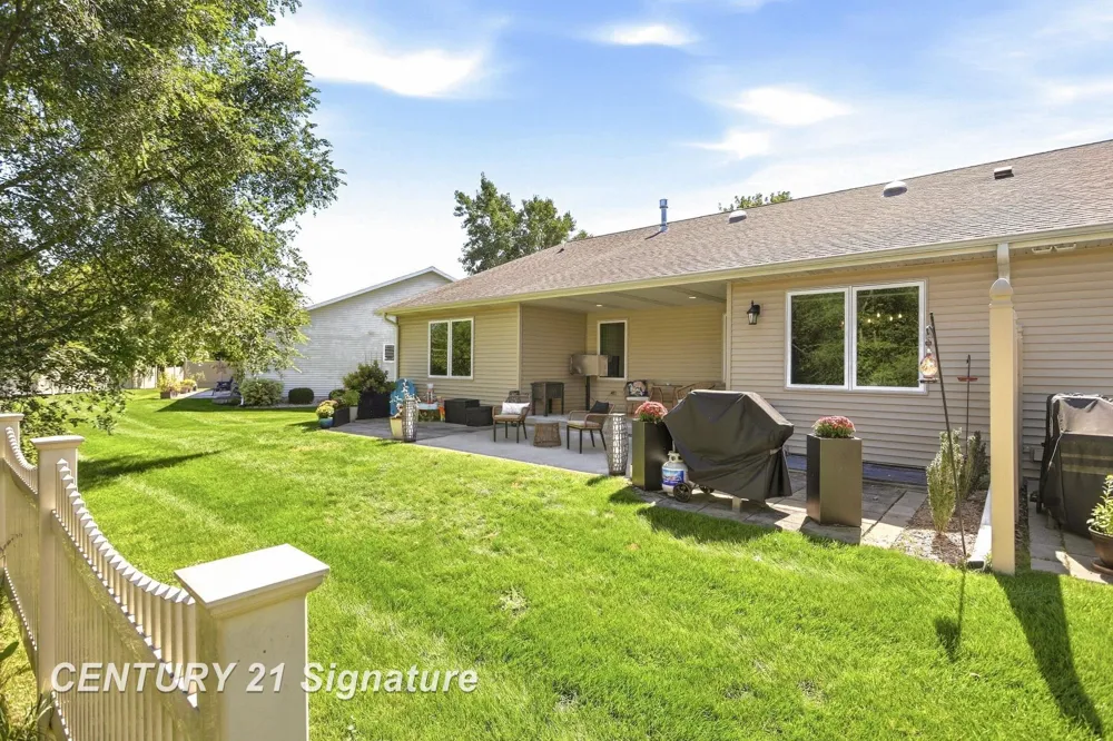 3014 Mackinaw Meadows Drive Saginaw Charter Township, MI 48603