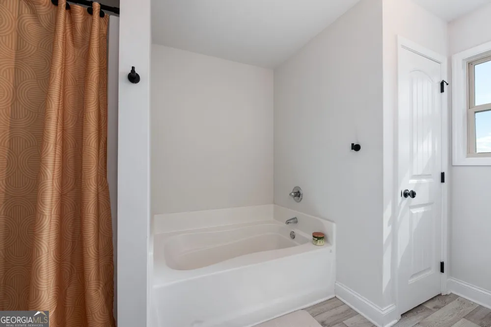 117 PR Smith BLVD Winder, GA 30680