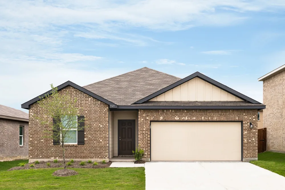 905 Palmer Howe, TX 75459