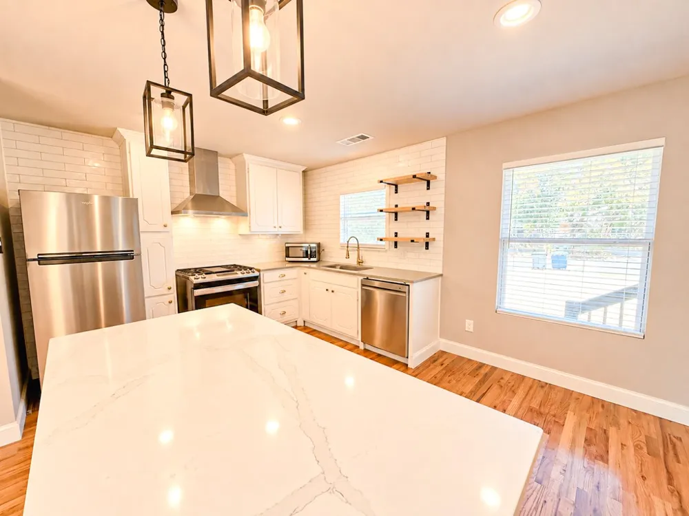 9324 Lenel Place Dallas, TX 75220