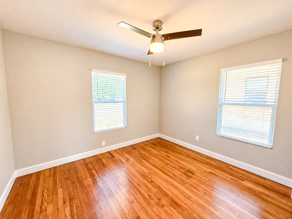 9324 Lenel Place Dallas, TX 75220