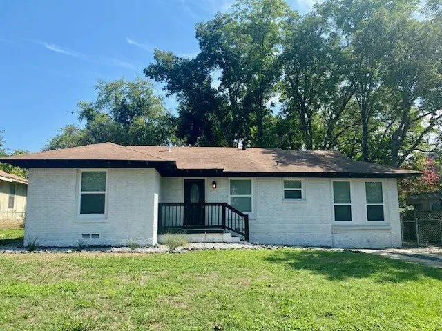 9324 Lenel Place Dallas, TX 75220
