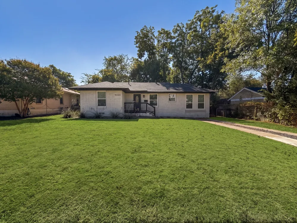 9324 Lenel Place Dallas, TX 75220