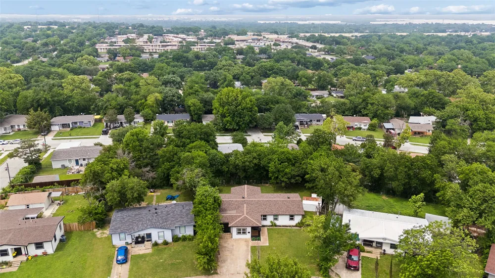 1106 E Strong Parkway Grand Prairie, TX 75050