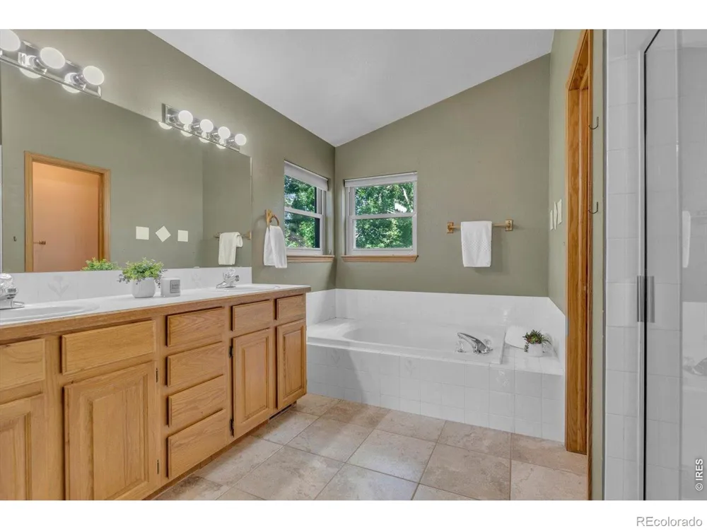 2924 Lake Park Way Longmont, CO 80503