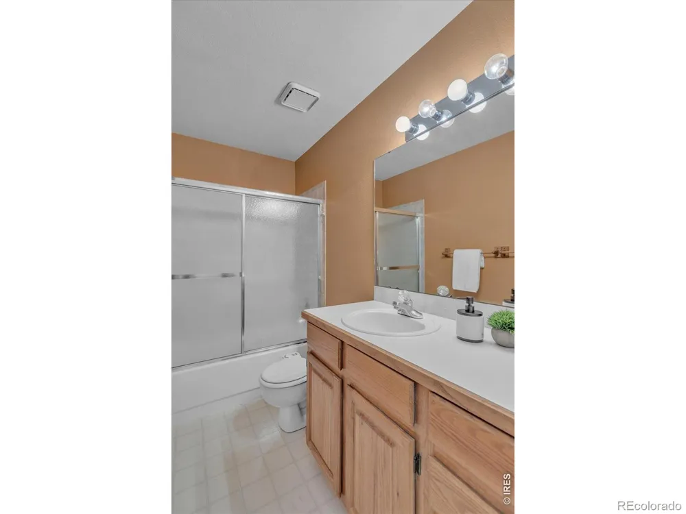 2924 Lake Park Way Longmont, CO 80503
