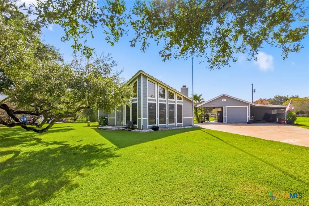 513 Lakeshore Drive Victoria, TX 77905