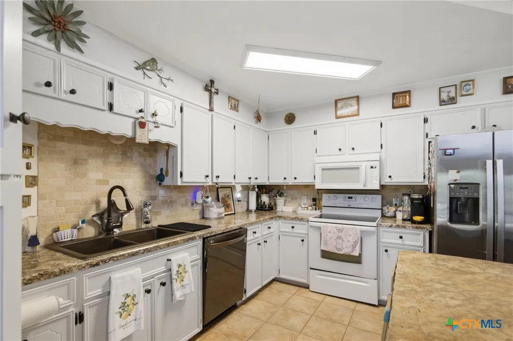 513 Lakeshore Drive Victoria, TX 77905