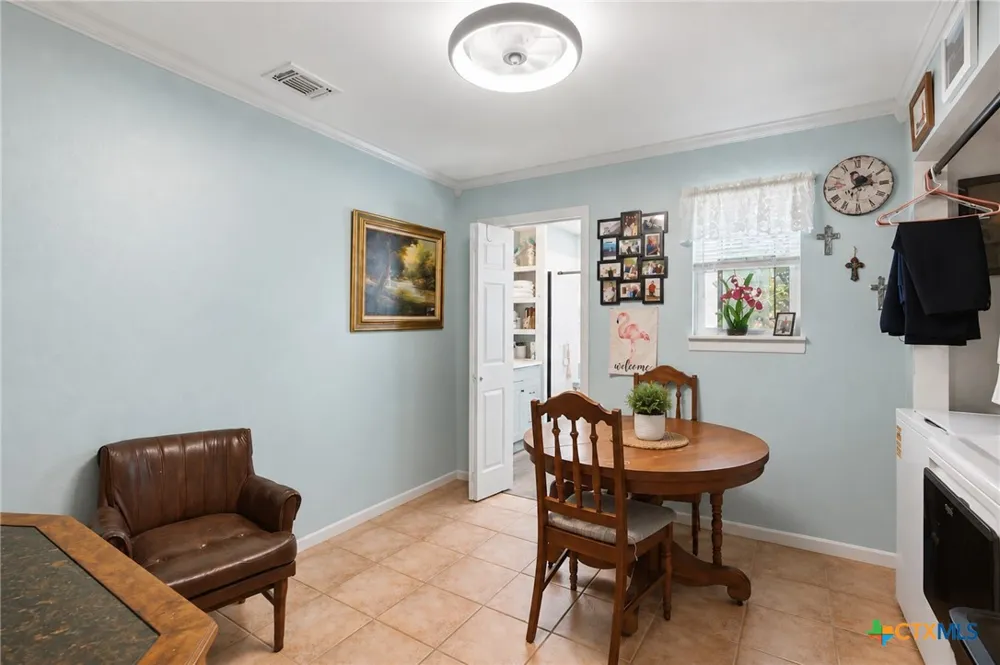 513 Lakeshore Drive Victoria, TX 77905