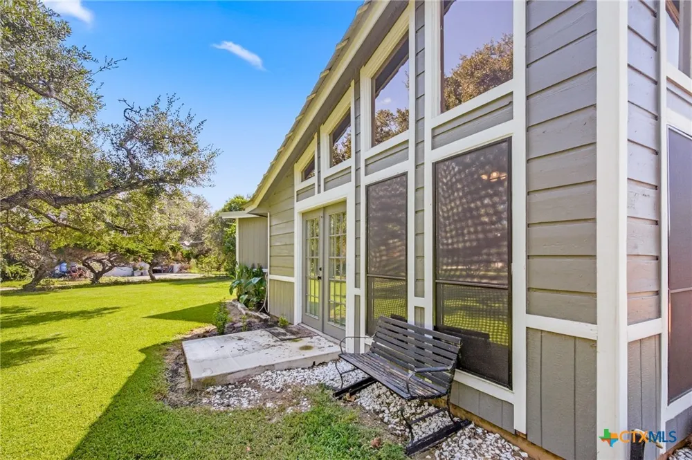 513 Lakeshore Drive Victoria, TX 77905