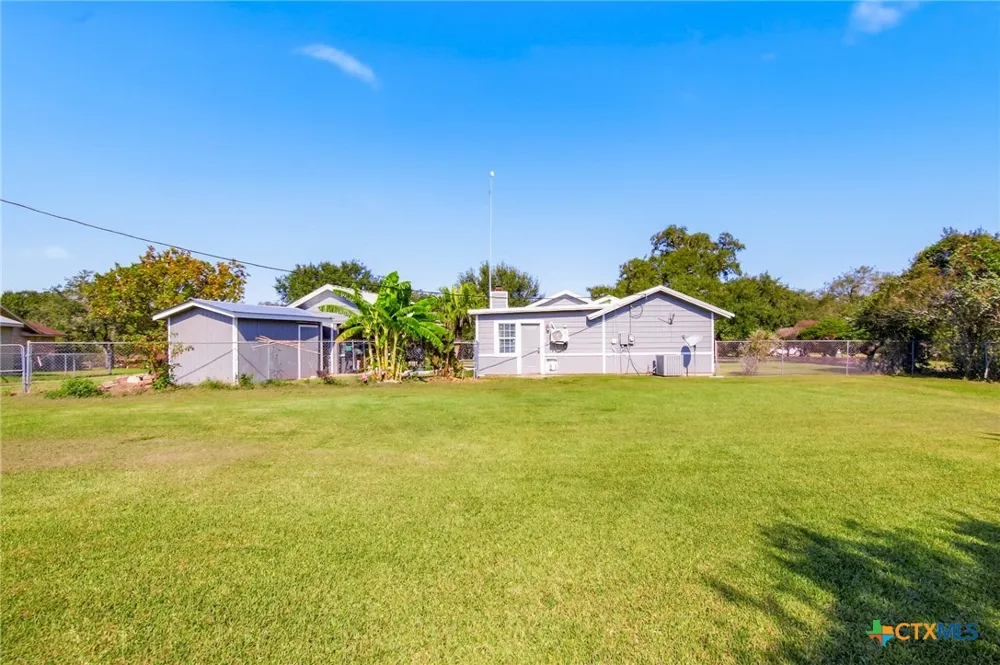 513 Lakeshore Drive Victoria, TX 77905