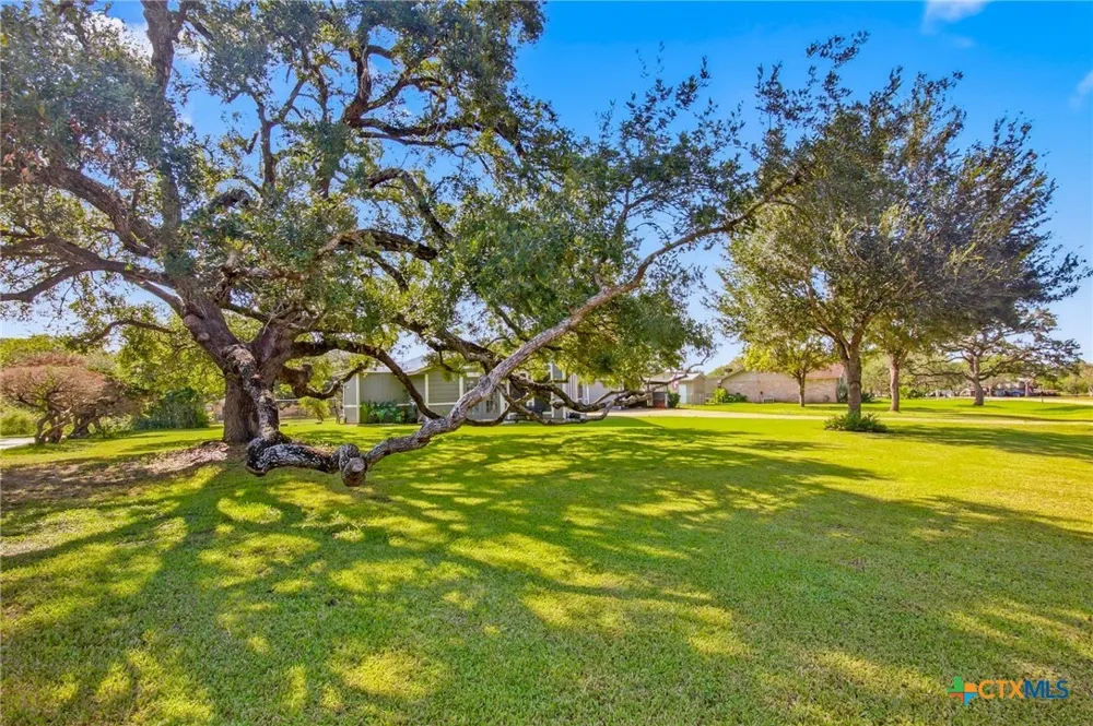 513 Lakeshore Drive Victoria, TX 77905