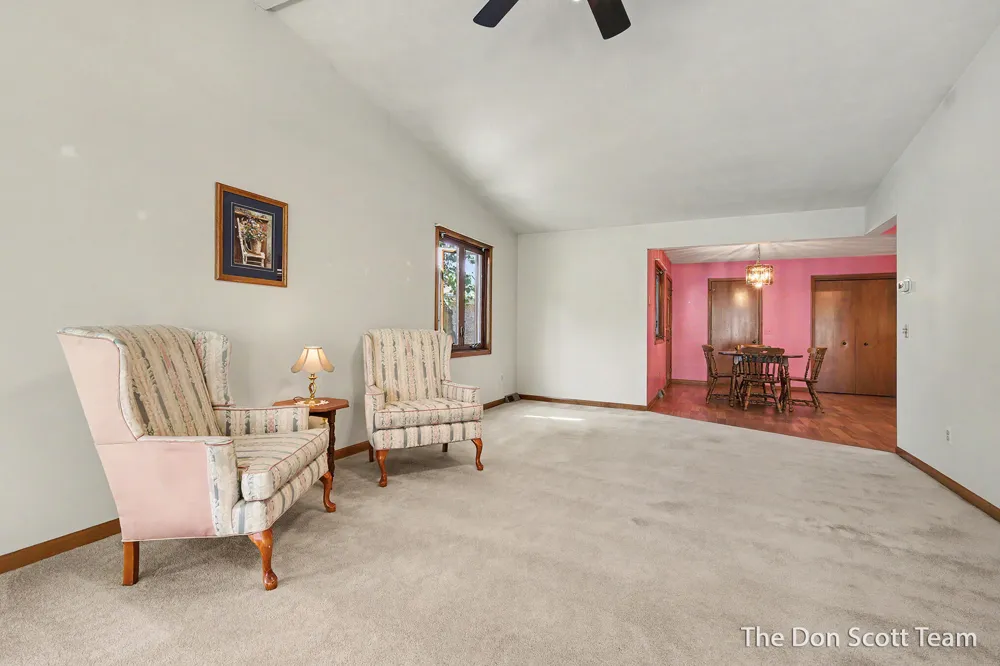 1134 Amberwood West Drive SW Byron Center, MI 49315