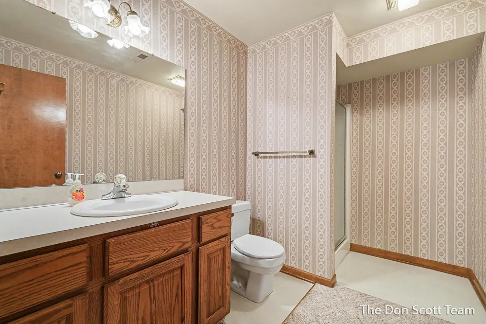1134 Amberwood West Drive SW Byron Center, MI 49315