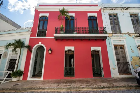 256 CALLE SAN SEBASTIAN #1