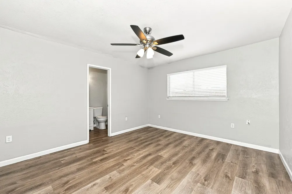 6213 Pine Street Rowlett, TX 75089