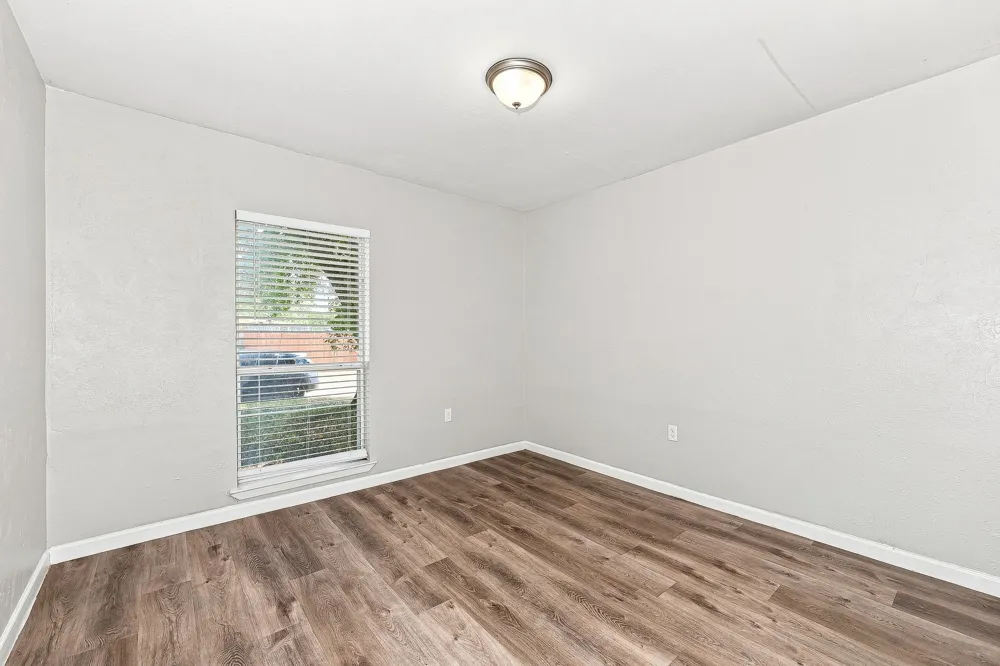 6213 Pine Street Rowlett, TX 75089