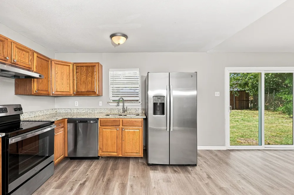 6213 Pine Street Rowlett, TX 75089