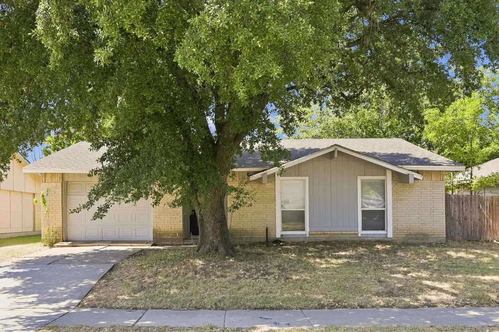 6213 Pine Street Rowlett, TX 75089